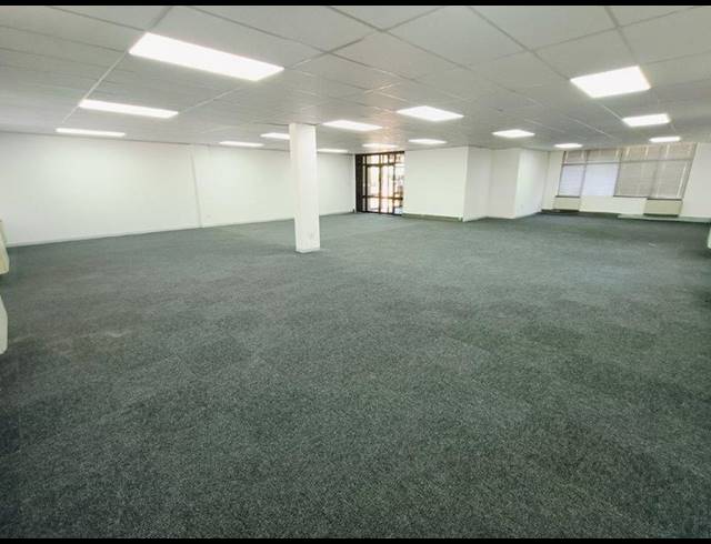BUSINESS PROPERTY TO RENT IN HALFWAY GARDENS